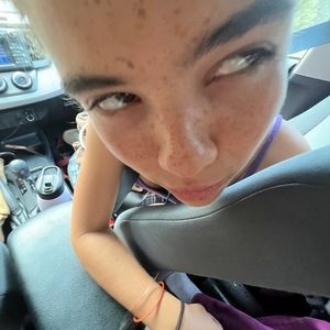 Meet your Posher, Simone